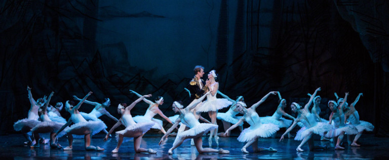 Il Balletto di Brno con Il lago dei cigni: fascino e tradizione